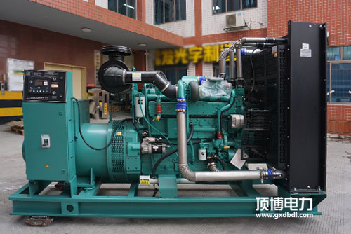 采購柴油發(fā)電機組選哪個品牌好？玉柴or濰柴，康明斯or上柴？