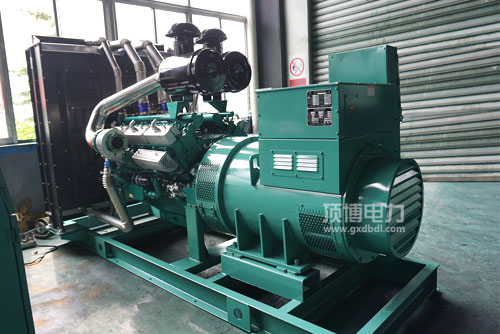 機油過多有哪幾種損害，應(yīng)加多少柴油發(fā)電機機油適宜？