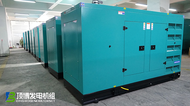 多臺(tái)康明斯靜音箱-高清 (6) 拷貝