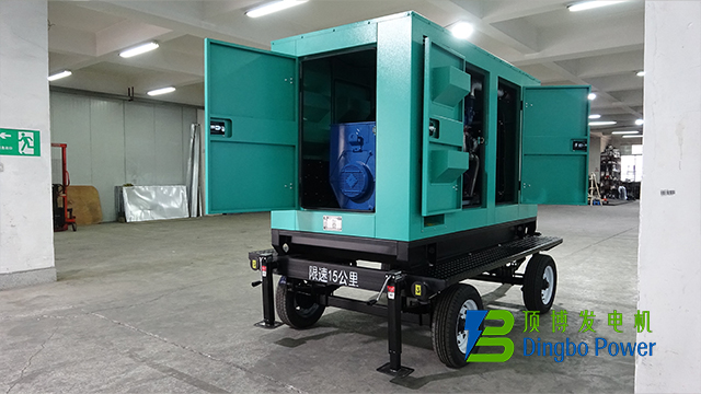 110KW玉柴防雨移動拖車發(fā)電機組2