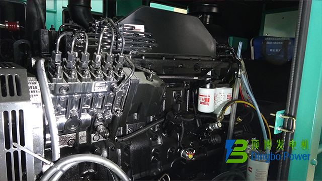 160千瓦康明斯靜音箱式發(fā)電機(jī)組2